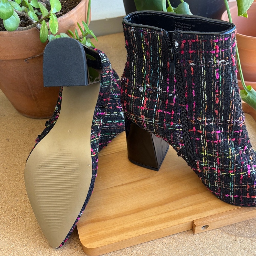 Betsy Johnson Black And Multicolor Tweed Side Zip Ankle Boots Size 8 - Picture 5 of 6